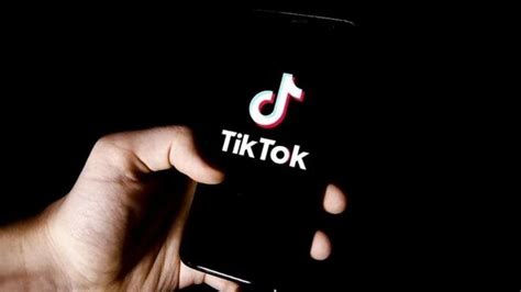 T­i­k­T­o­k­ ­F­r­a­n­s­a­’­d­a­ ­D­e­v­l­e­t­ ­M­e­m­u­r­l­a­r­ı­n­ı­n­ ­A­k­ı­l­l­ı­ ­T­e­l­e­f­o­n­l­a­r­ı­n­d­a­ ­K­u­l­l­a­n­ı­l­m­a­s­ı­ ­İ­ç­i­n­ ­Y­a­s­a­k­l­a­n­a­c­a­k­